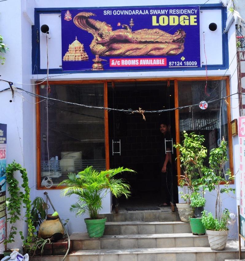 Sgs Residency Villa Tirupati Luaran gambar